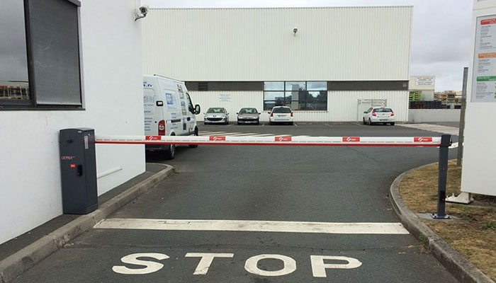Barriere levante industrielle professionnelle SFI Bretagne